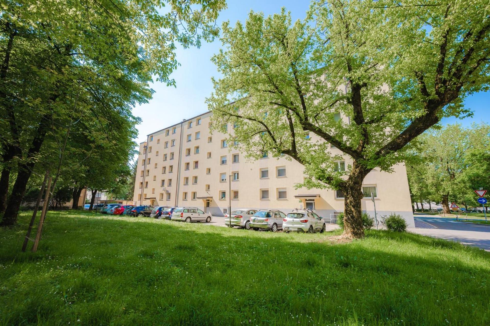 Apartment 396 Ljubljana Buitenkant foto